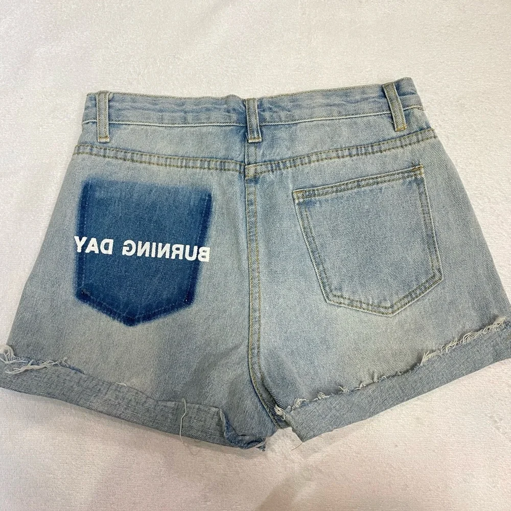 Blue denim wash jean short - Picture 2 of 2